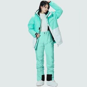 NWT Arctic Queen Ski Jacket and Pants Insulated Snowsuit Snowboarding R84